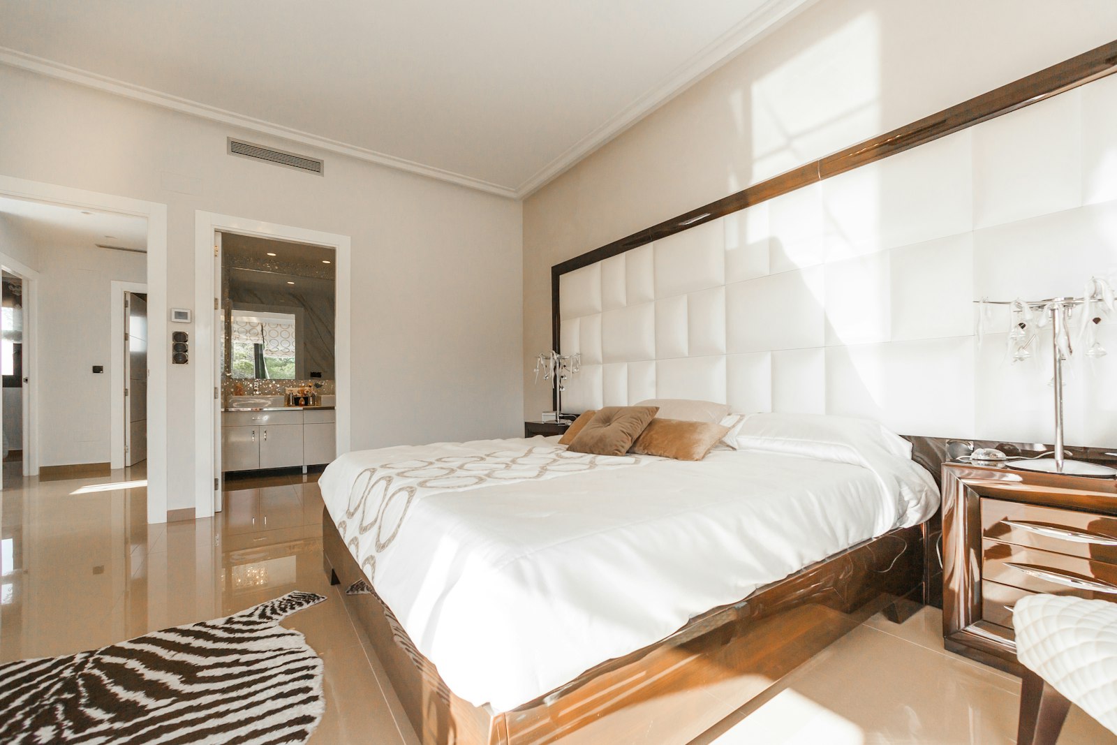 Demo 3BR Apartment in Marina
